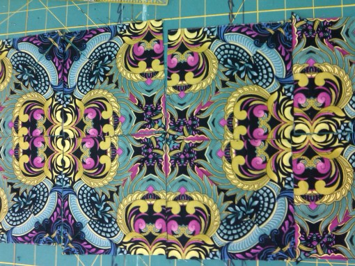 detail of one color band